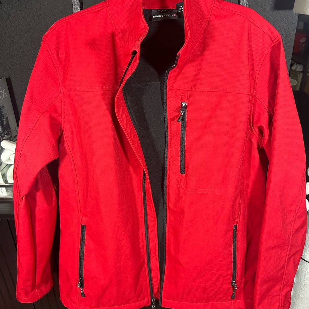 Swiss Tech Bold Red soft shell ski lined Jacket size medium Men